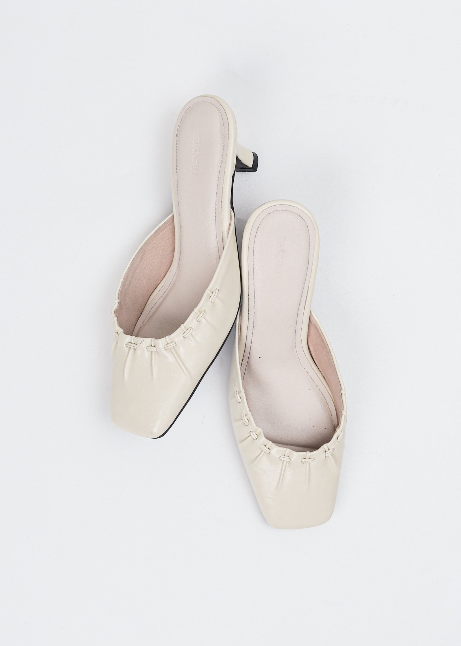 Jill Heels in Oat