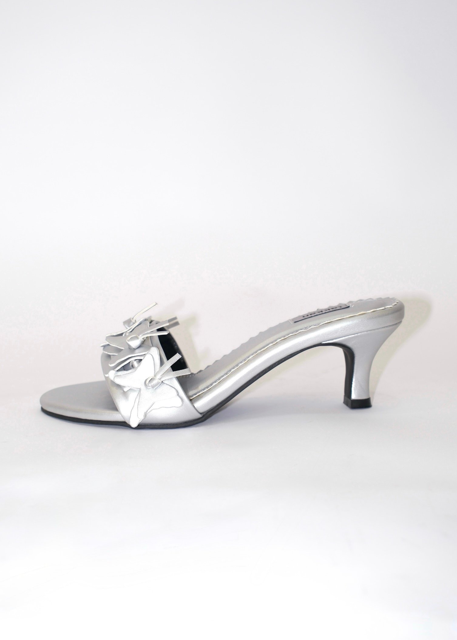 Kupu Heels in Silver